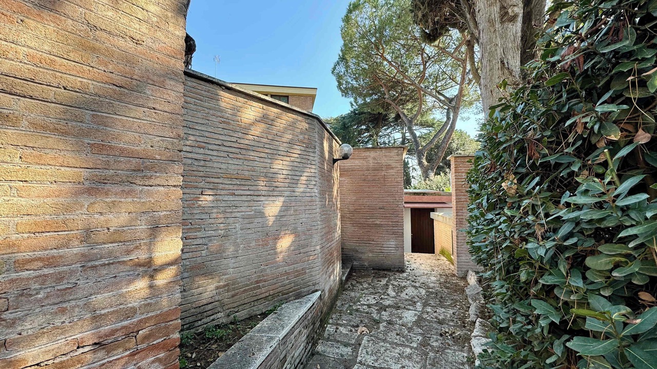 Photo of Others in Aventine