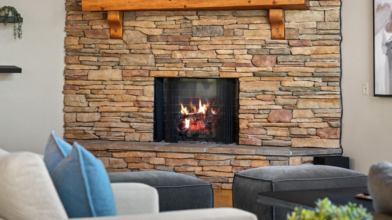 Photo of Livingroom in Forest Ridge Estates