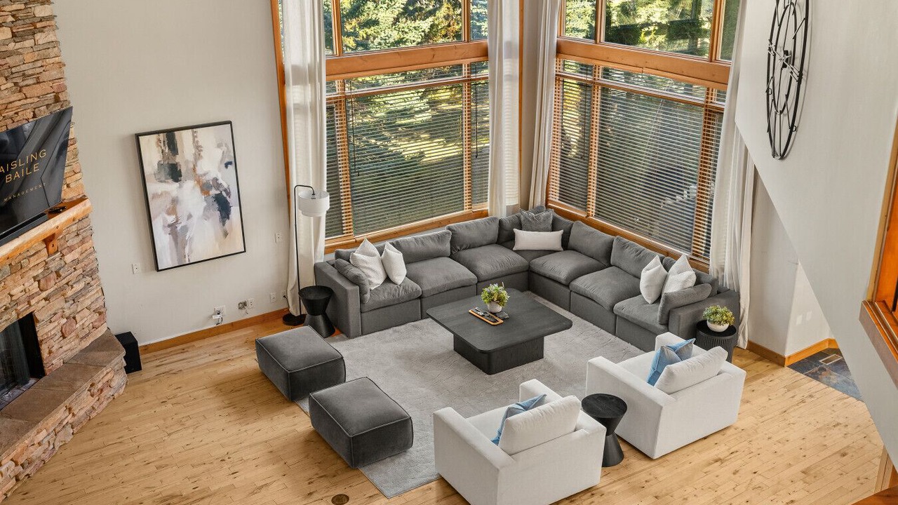 Photo of Livingroom in Forest Ridge Estates