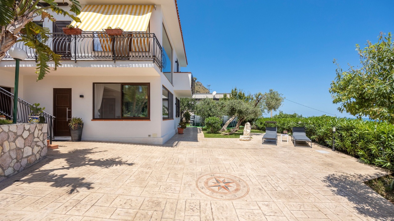 Photo of Outdoor in Carini