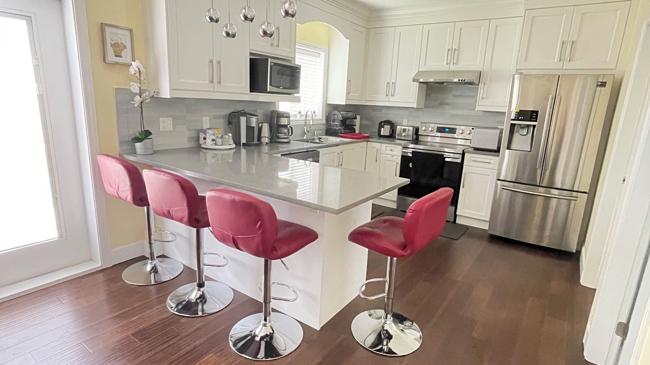 Photo of Kitchen in Arbutus Ridge