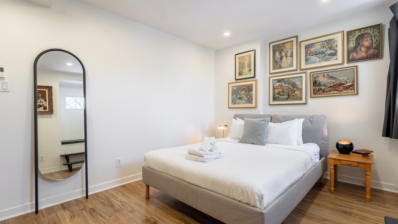 Photo of Bedroom in Plateau Mont Royal