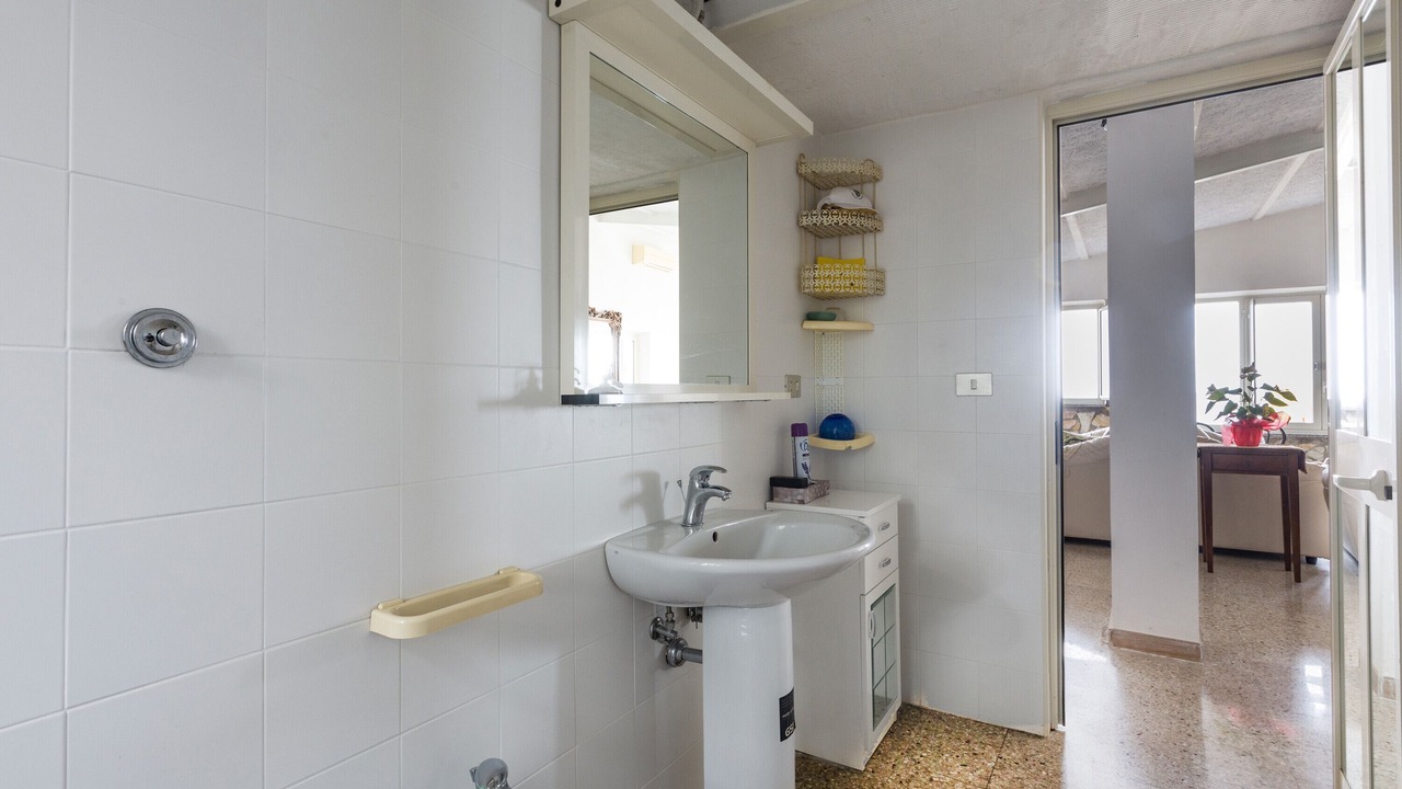 Photo of Bathroom in Caronia