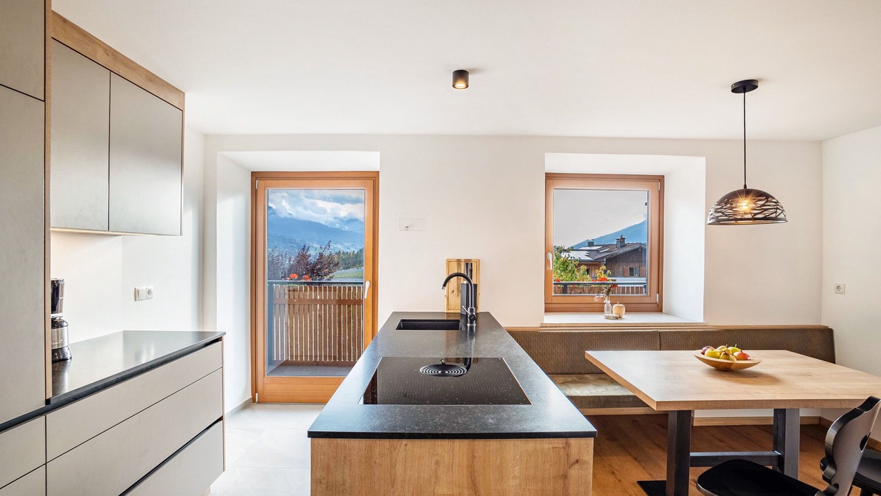 Photo of Kitchen in Naz Sciaves