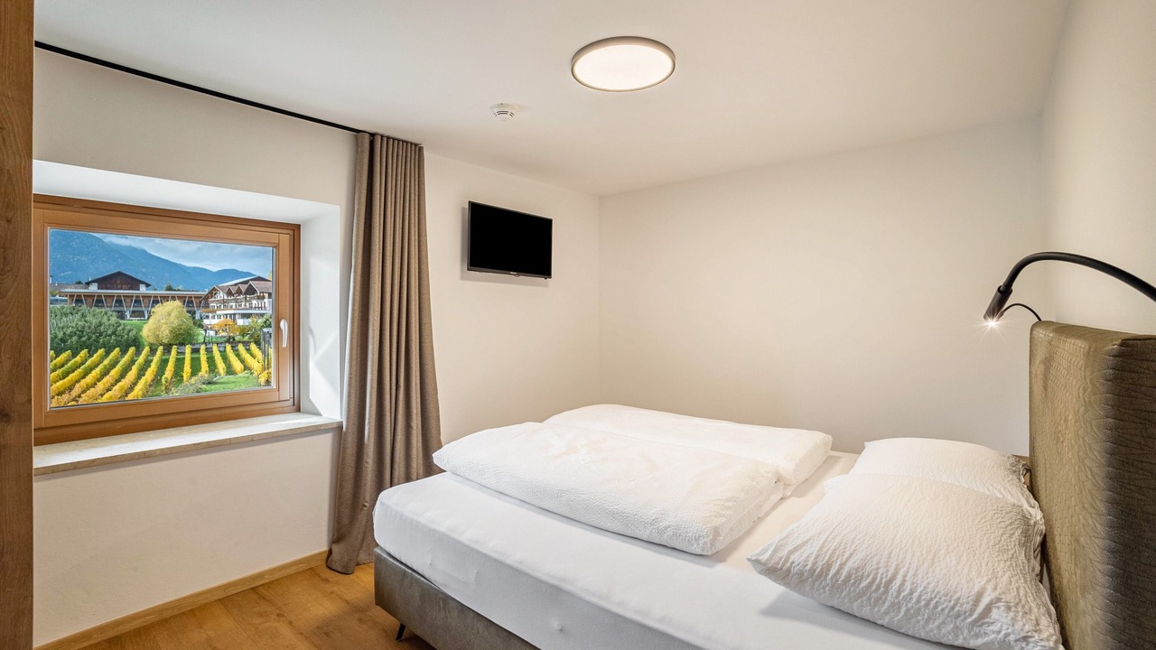 Photo of Bedroom in Naz Sciaves