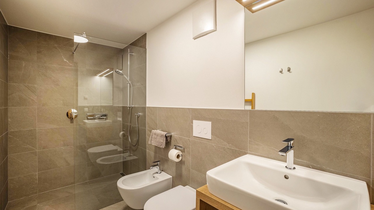 Photo of Bathroom in Naz Sciaves