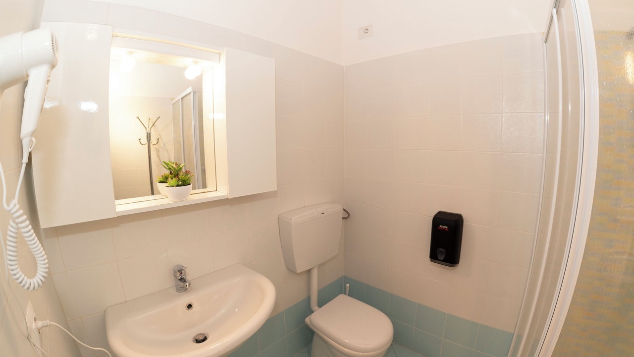 Photo of Bathroom in Patti