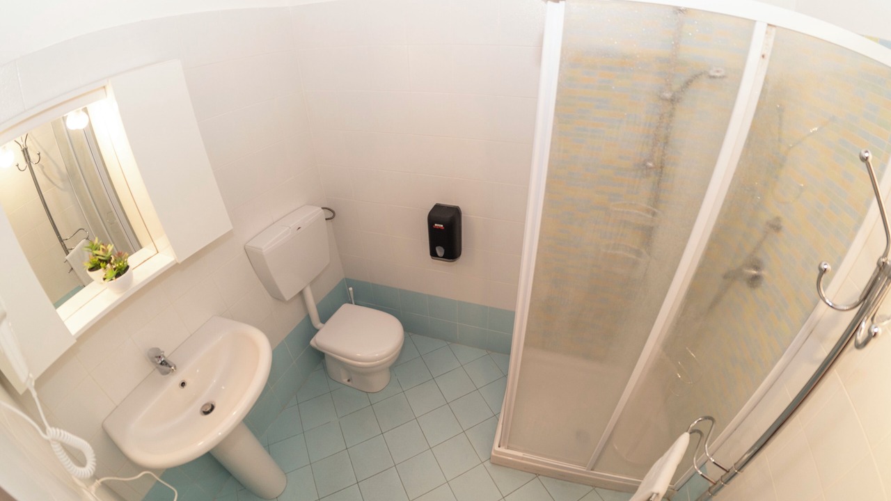 Photo of Bathroom in Patti