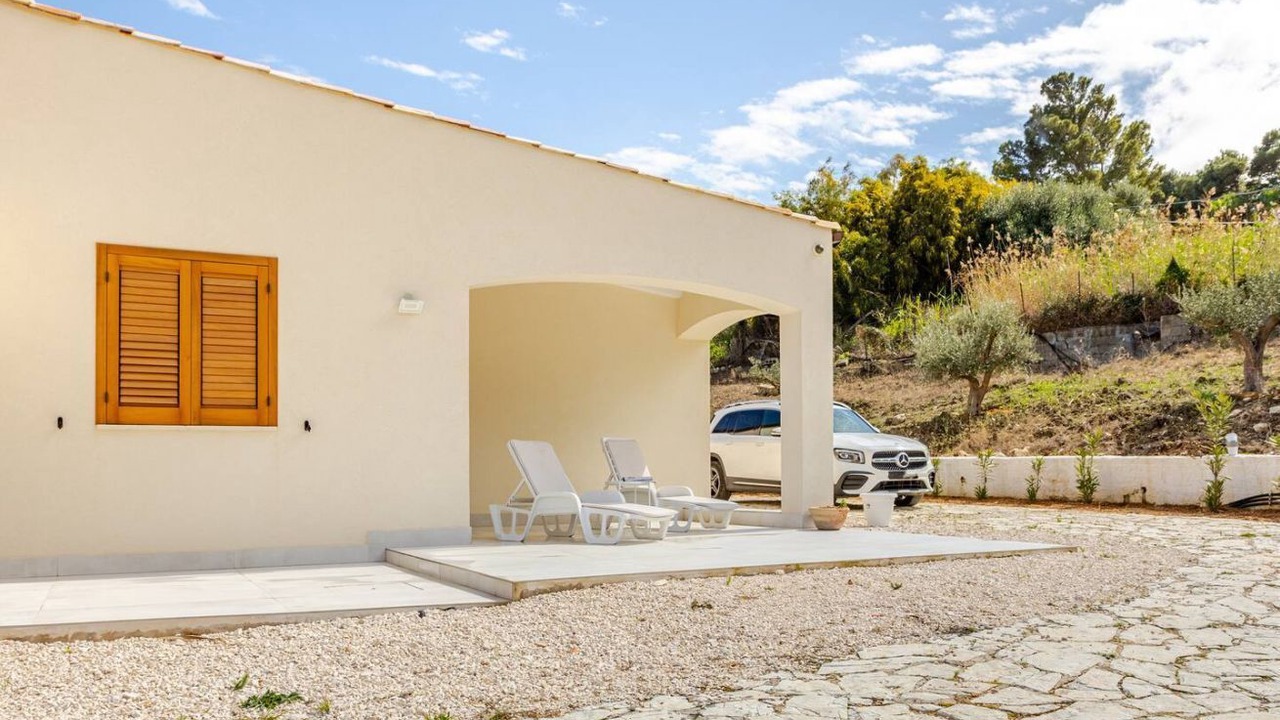 Photo of Patio Balcony in Scopello