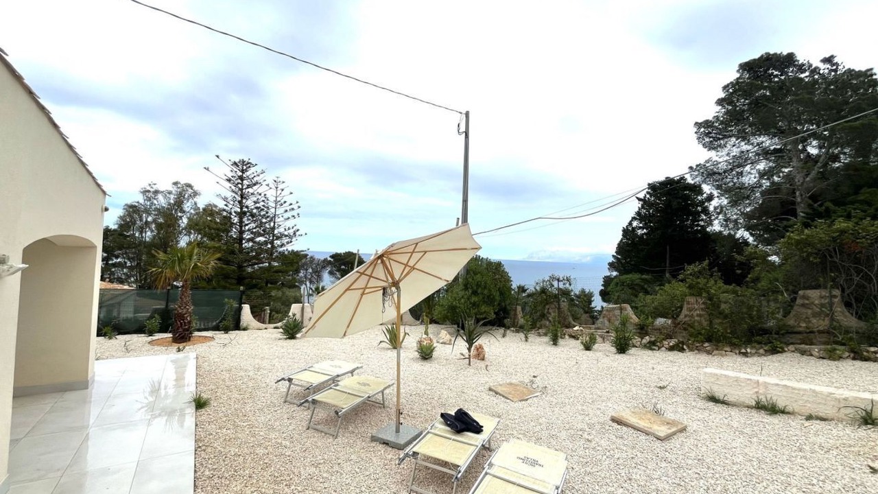 Photo of Patio Balcony in Scopello