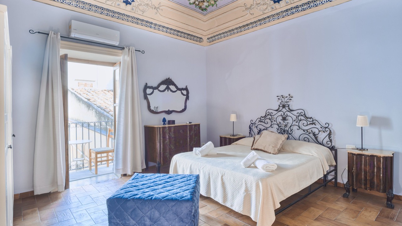 Photo of Bedroom in Old Town