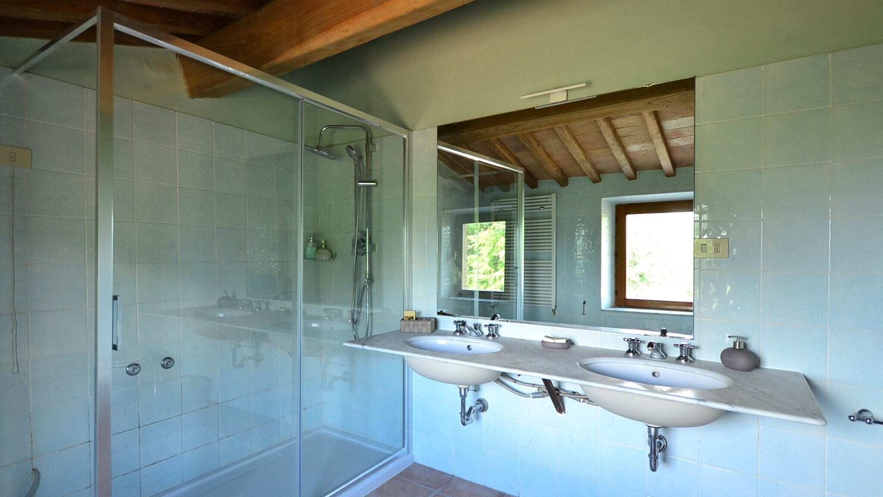 Photo of Bathroom in Chianni