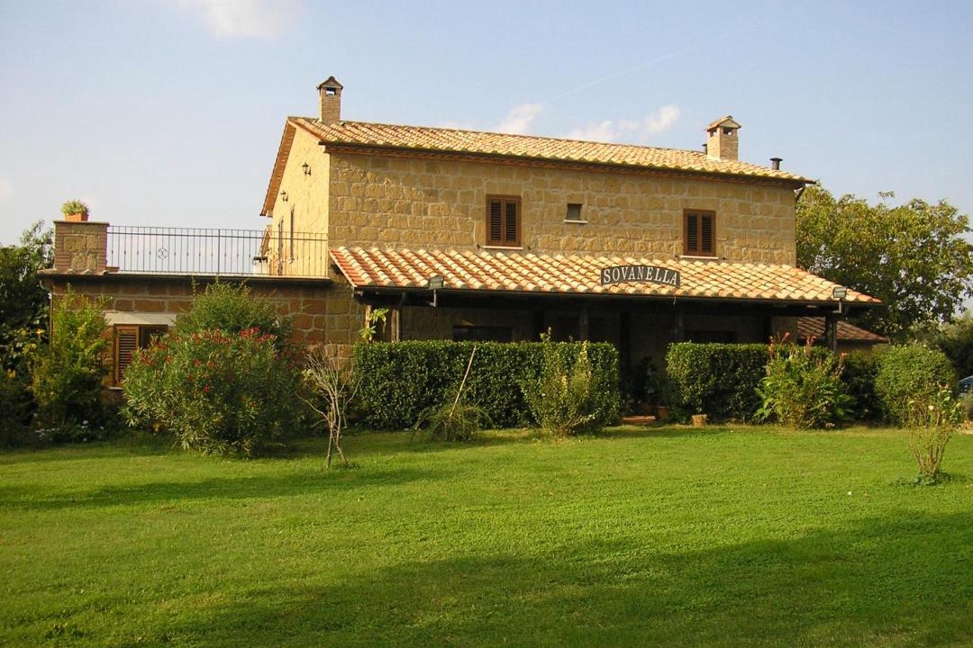 Photo of Buildings in Sorano