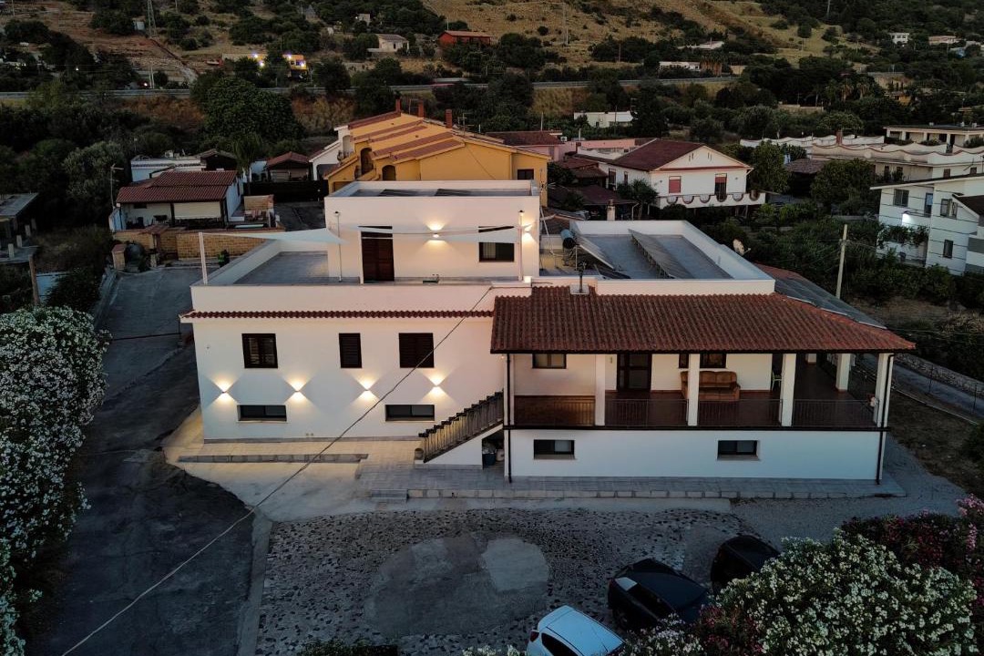 Photo of Others in Cinisi