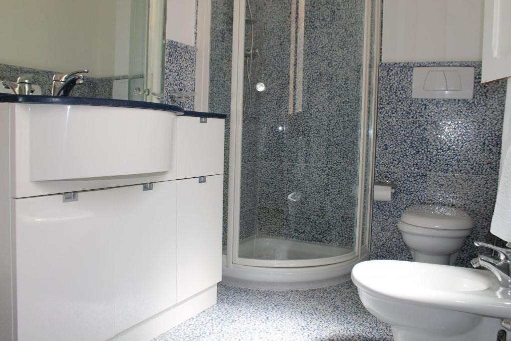 Photo of Bathroom in Marettimo
