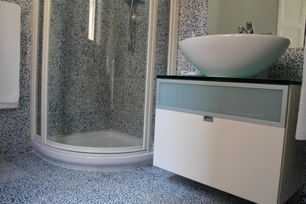 Photo of Bathroom in Marettimo