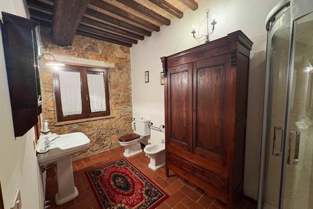 Photo of Bathroom in Chianni