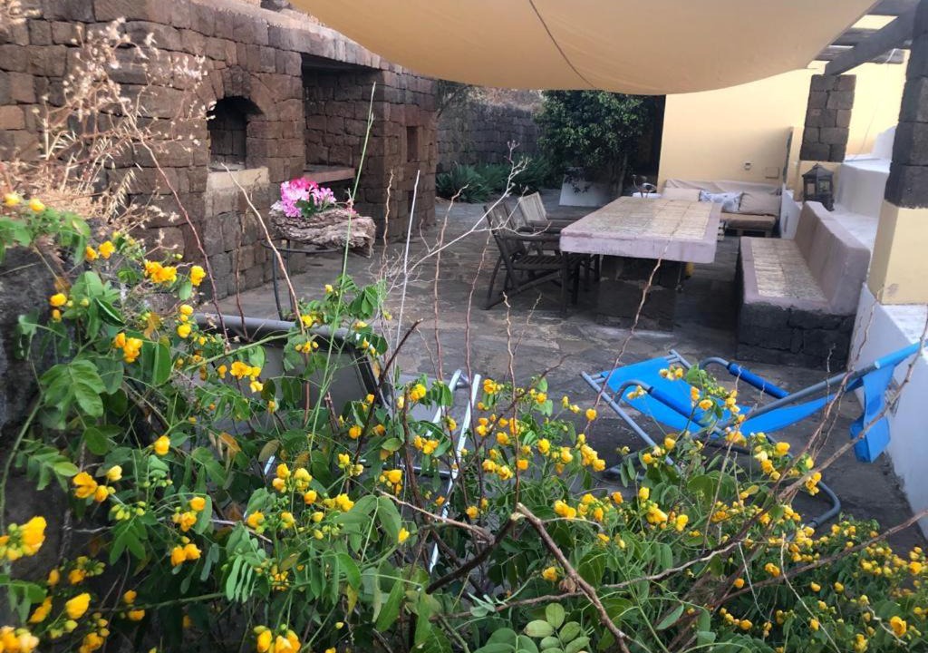 Photo of Patio Balcony in Pantelleria