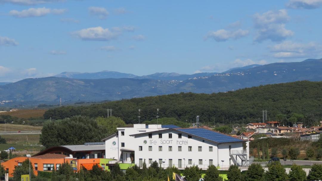Photo of Others in Mentana