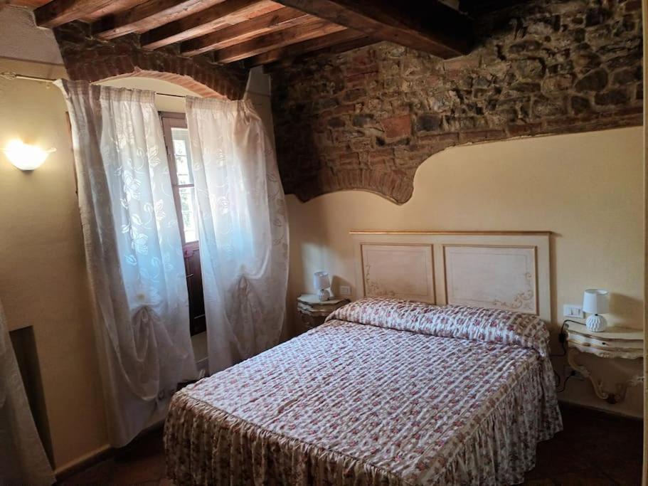 Photo of Bedroom in Montevarchi