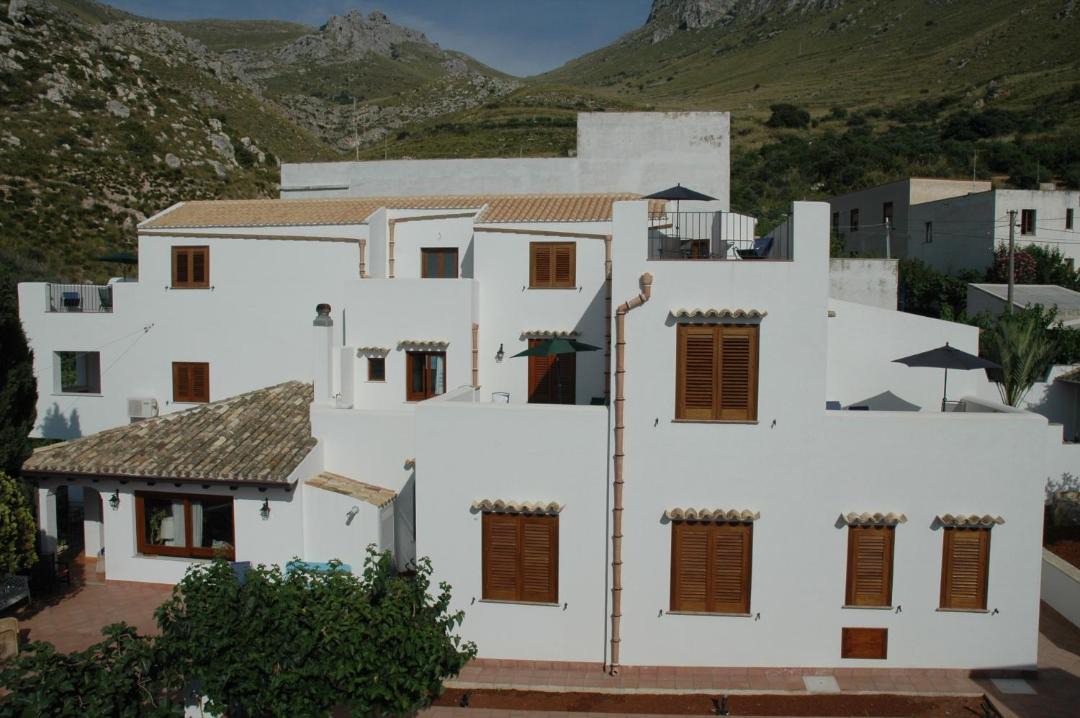 Photo of Buildings in Macari