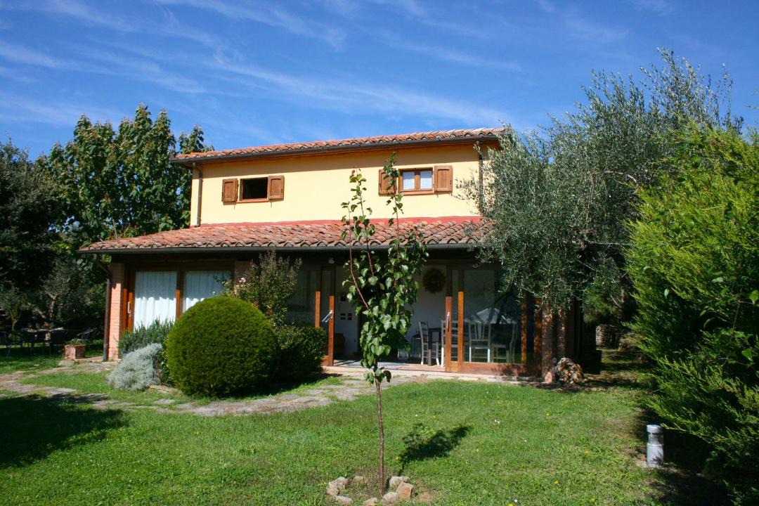 Photo of Buildings in Cortona