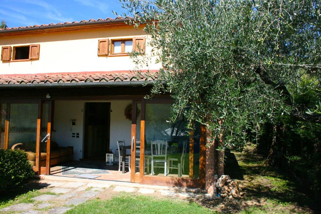 Photo of Buildings in Cortona