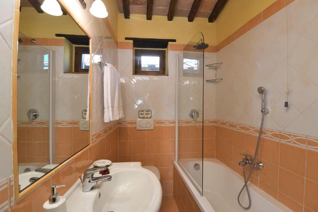 Photo of Bathroom in Gaiole in Chianti