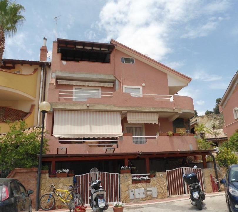 Photo of Buildings in Lido Rossello