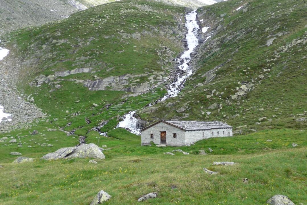 Photo of Buildings in Lutago