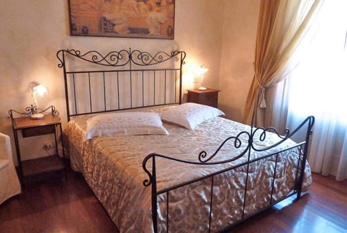 Photo of Bedroom in Arezzo