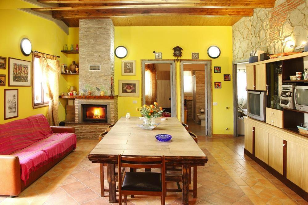 Photo of Livingroom in Motta Camastra