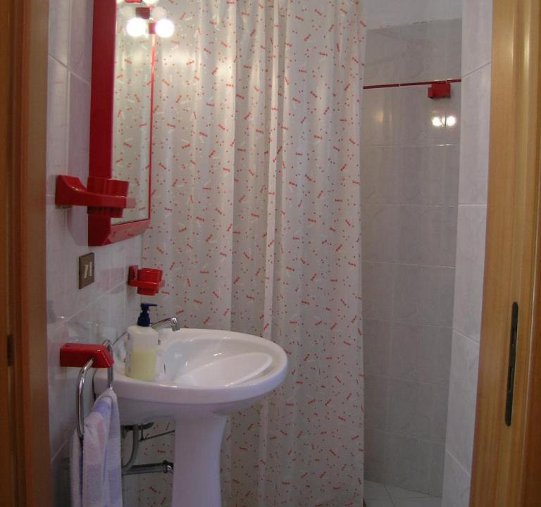 Photo of Bathroom in Pantelleria
