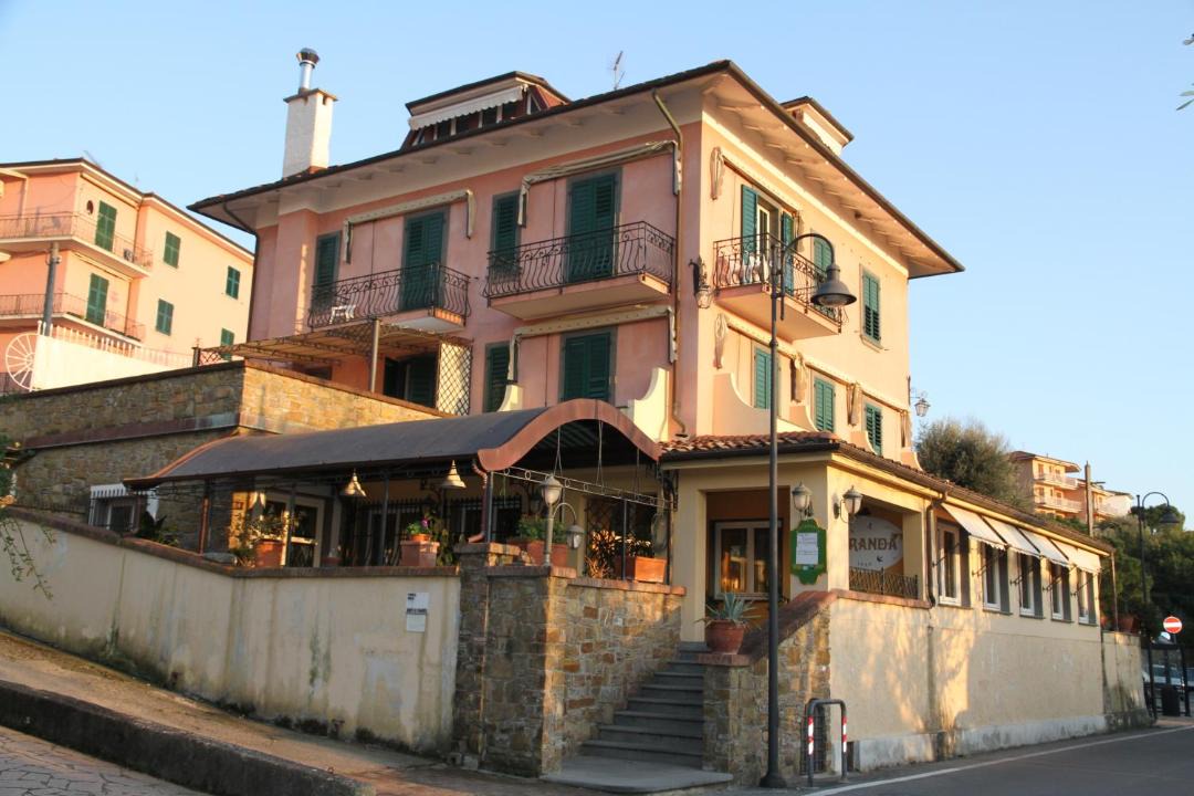 Photo of Others in Tellaro