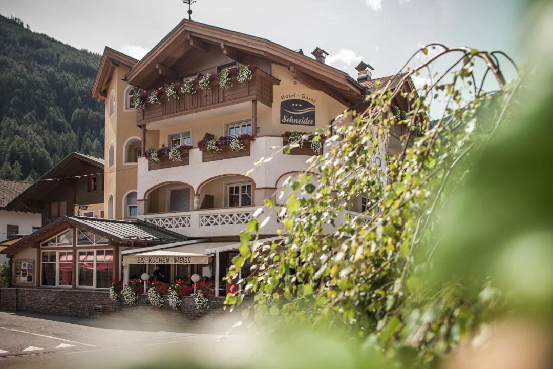 Photo of Buildings in Lutago