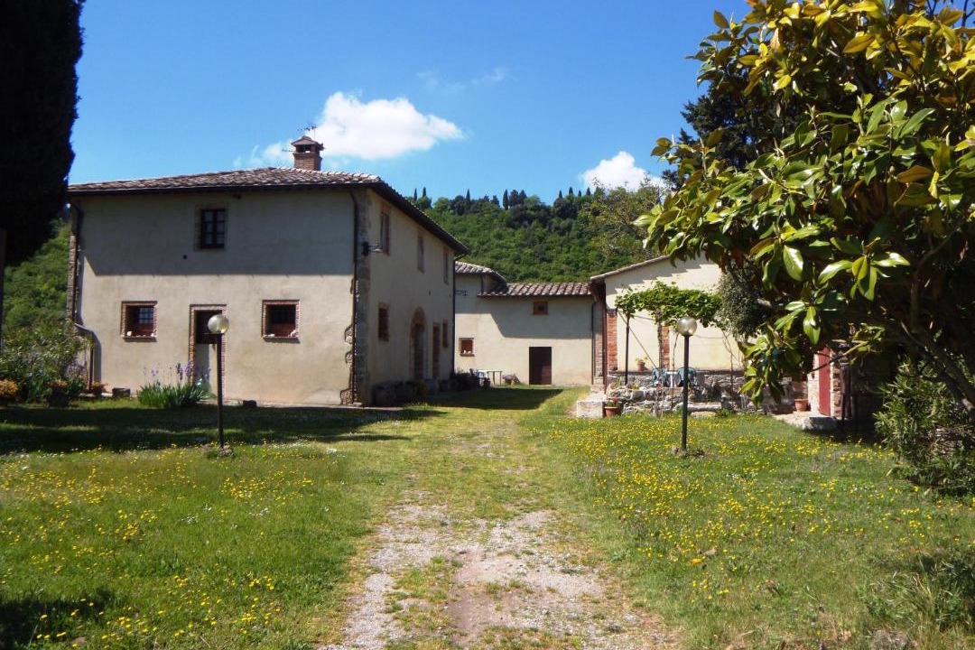 Photo of Buildings in Sarteano
