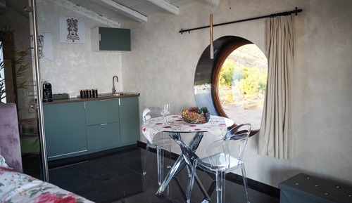 Deluxe Studio Suite, 1 Double Bed, Sea View