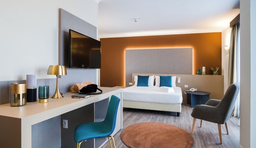 Junior Double Room Single Use