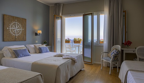 Quadruple Room, Balcony, Sea View