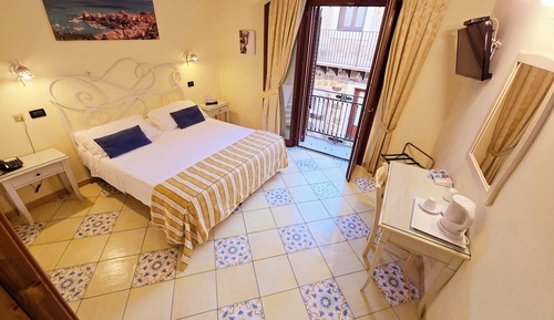 Classic Twin Room, Balcony