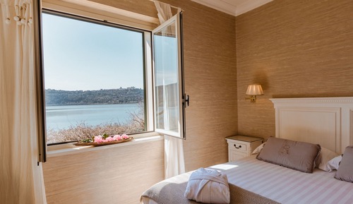 Panoramic Double Room, Lake View