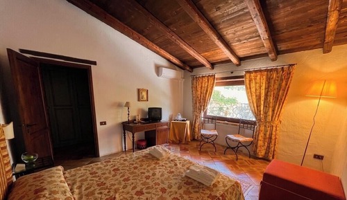 Standard Double Room, Patio, Garden View