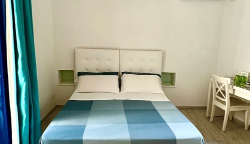 Deluxe Room, 1 Bedroom, Refrigerator, Courtyard Area