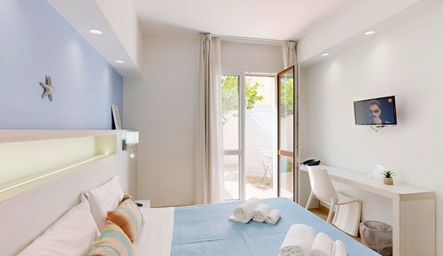 Double or Twin Room, Mobility Accessible, Patio