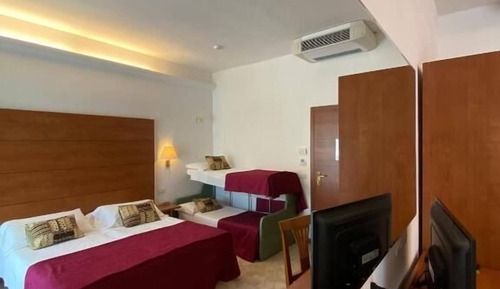 Superior Quadruple Room, Balcony, Garden View