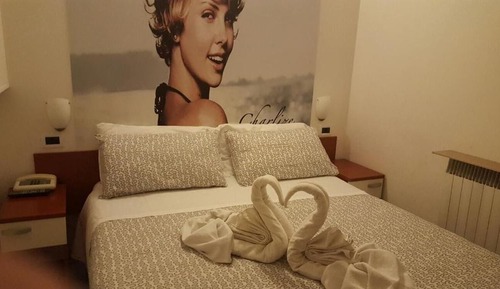 Standard Double Room, Balcony, Garden View