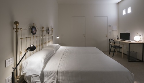 Comfort Room, Accessible, Ground Floor