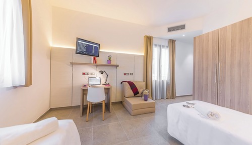 Deluxe Double Room Single Use
