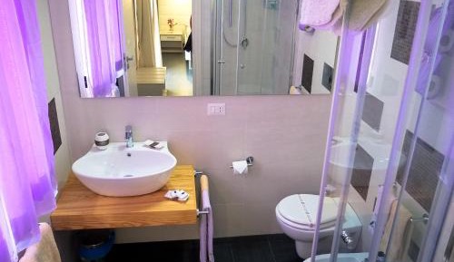 Double or Twin Room with Private Bathroom
