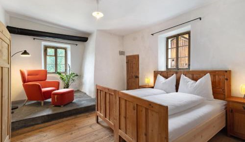 Two-Bedroom Deluxe Apartment with Garden View